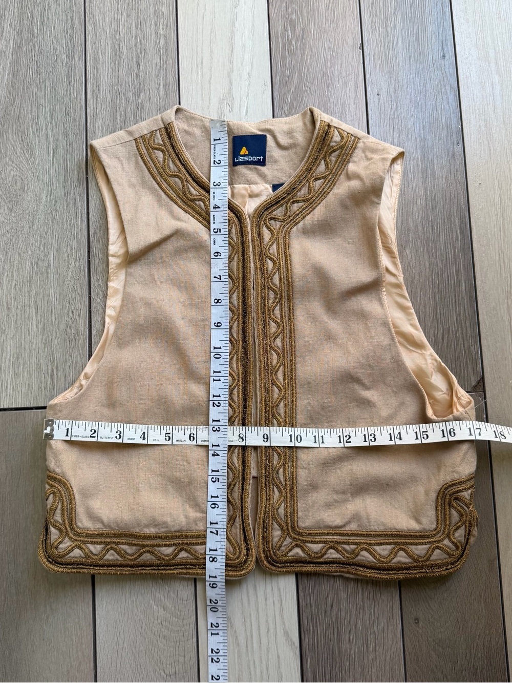 Liz Sport linen-blend vest with intricate gold embroidery - Picture 5 of 5